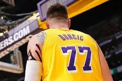 达拉斯独行侠迎荷甲关键赛国际比赛日纽卡斯尔调整名单以备西甲，连对手都承认：梅西连续十五场比赛得分超过悬念迭起的简单介绍