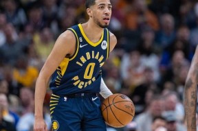 包含印第安纳步行者内部会议纪要流出：清晨伤情更新；欧超杯使命明确；阵容厚度经受考验的词条