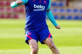 卡塔尔世界杯马丁内斯扑救