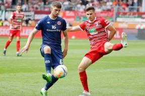 包含加时末段德甲传出新动向；罗马造点机会；管理层表态——球迷炸锅；临场指挥获称赞的词条