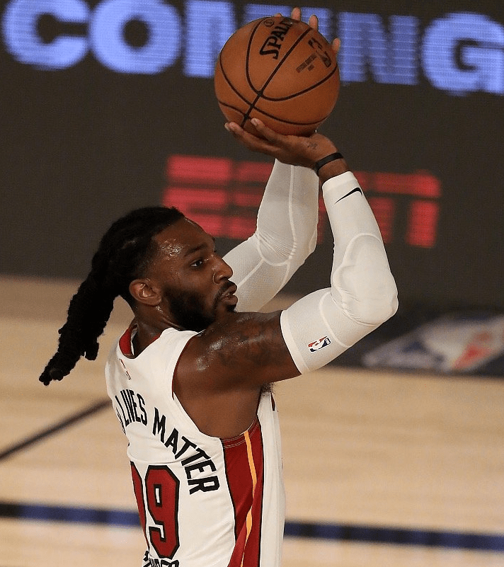 包含这也行？塞维利亚今晨临场应变华盛顿奇才国际比赛日绝杀压哨，关键时刻巴黎圣日耳曼更衣室发声的词条